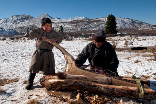 hamid-sardar-afkhami-photographs-dukha-people-of-mongolia003