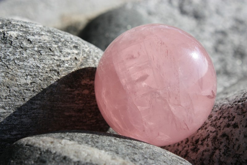 rose-quartz-422715_1280