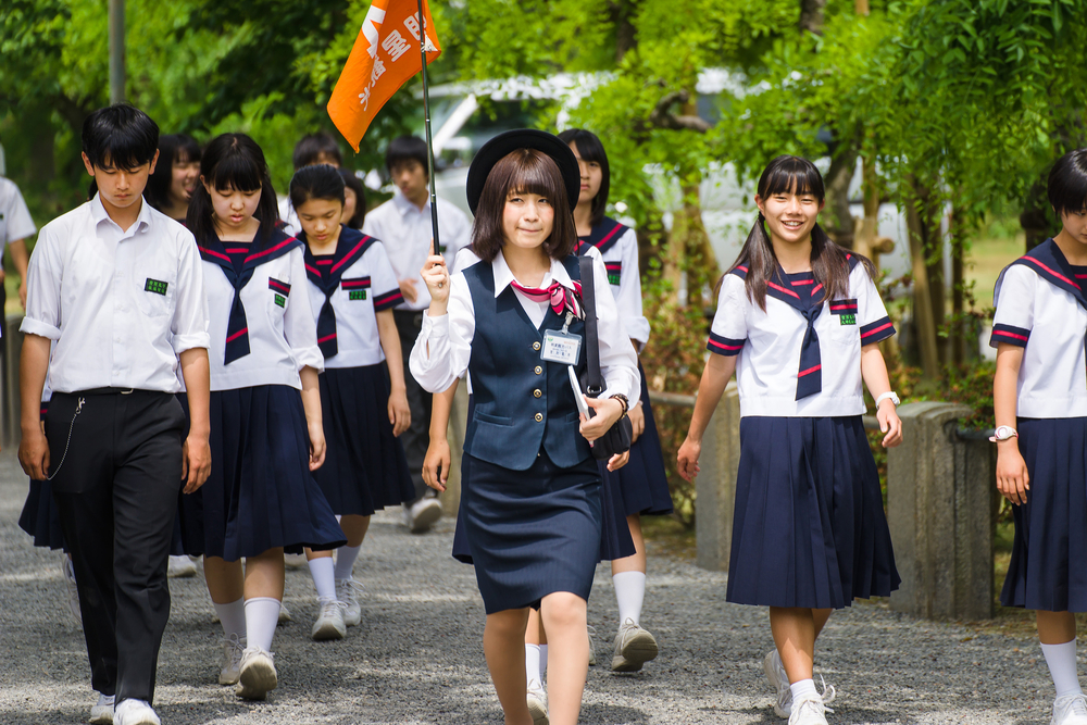 Extremely hot japanese schoolgirls