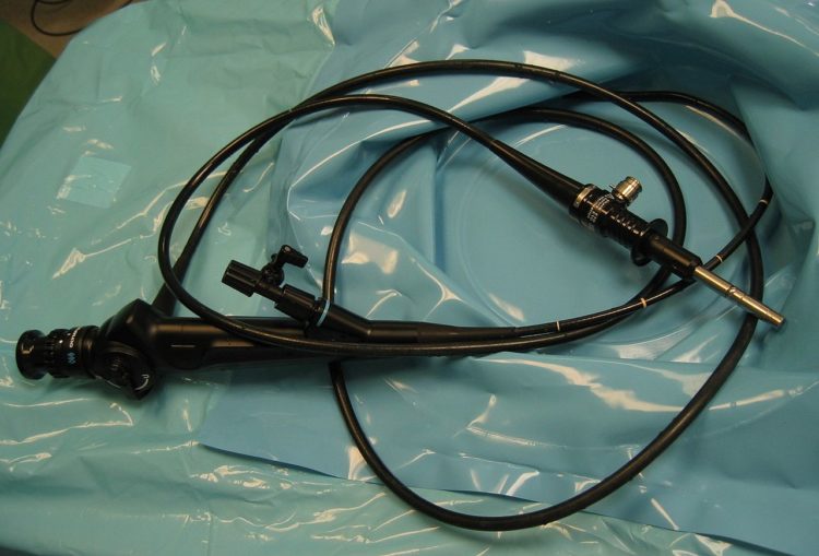 1280px-Cystoscope-med-20050425