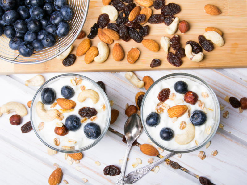 yogurt nuts blueberries