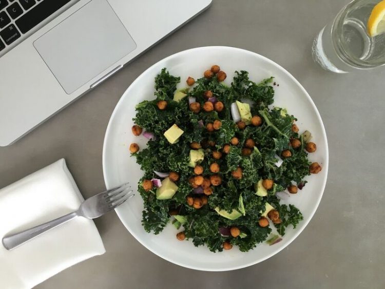 kale salad 750×563